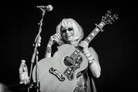 2015-08-14 - Emmylou Harris från Way Out West, Göteborg