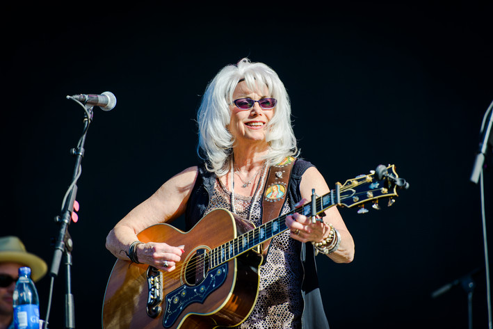 2015-08-14 - Emmylou Harris från Way Out West, Göteborg