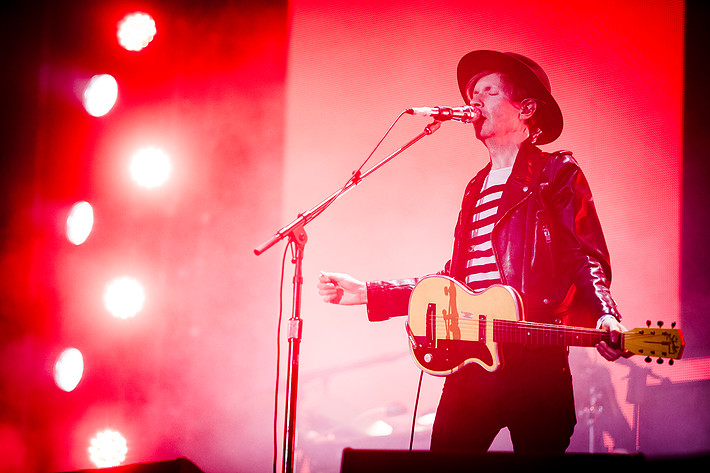 2015-08-13 - Beck från Way Out West, Göteborg