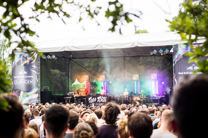 2015-08-15 - Todd Terje & The Olsens från Way Out West, Göteborg