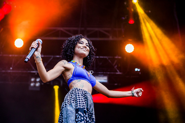 2015-08-15 - Jhenè Aiko från Way Out West, Göteborg
