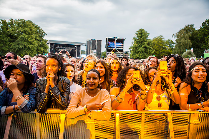 2015-08-15 - Jhenè Aiko från Way Out West, Göteborg