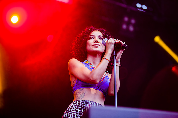 2015-08-15 - Jhenè Aiko från Way Out West, Göteborg