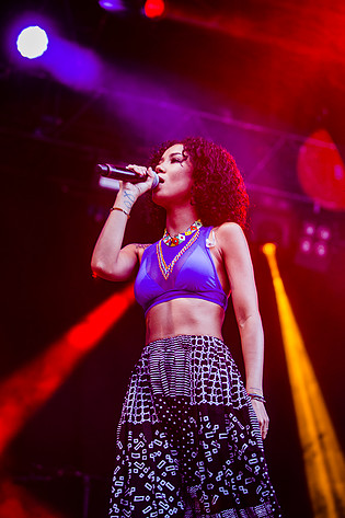 2015-08-15 - Jhenè Aiko från Way Out West, Göteborg