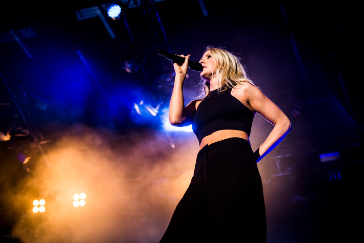 2015-08-15 - Ellie Goulding från Way Out West, Göteborg
