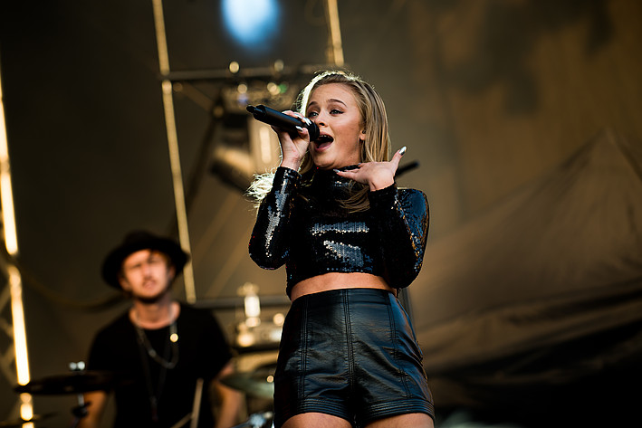 2015-08-21 - Zara Larsson från Malmöfestivalen, Malmö
