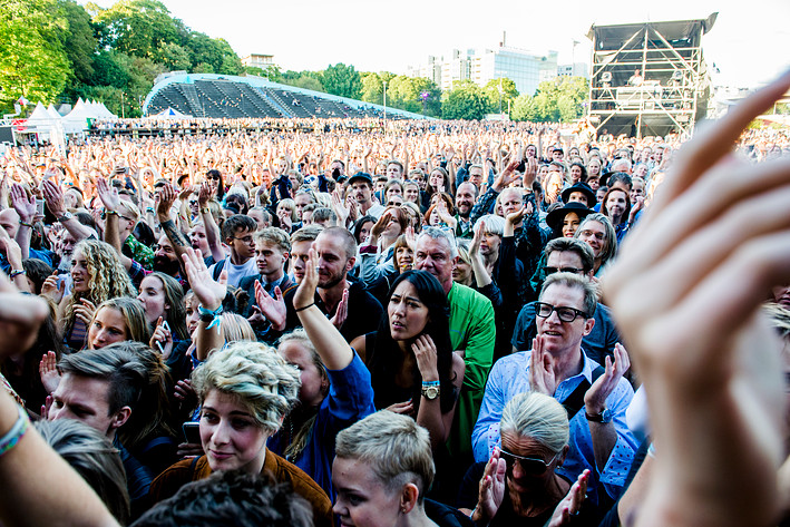 2015-08-28 - Robyn & La Bagatelle Magique från Popaganda, Stockholm