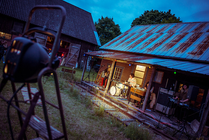 2015-07-27 - Peacock Farm från Station Tellungs, Gotland