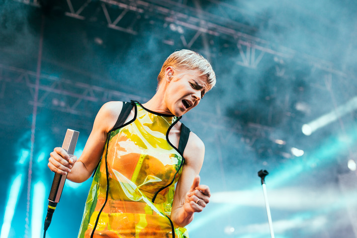 2015-08-28 - Robyn & La Bagatelle Magique från Popaganda, Stockholm