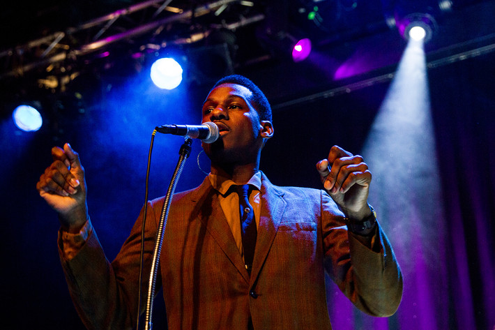 2015-09-12 - Leon Bridges från Debaser Medis, Stockholm