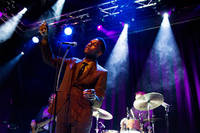 2015-09-12 - Leon Bridges från Debaser Medis, Stockholm