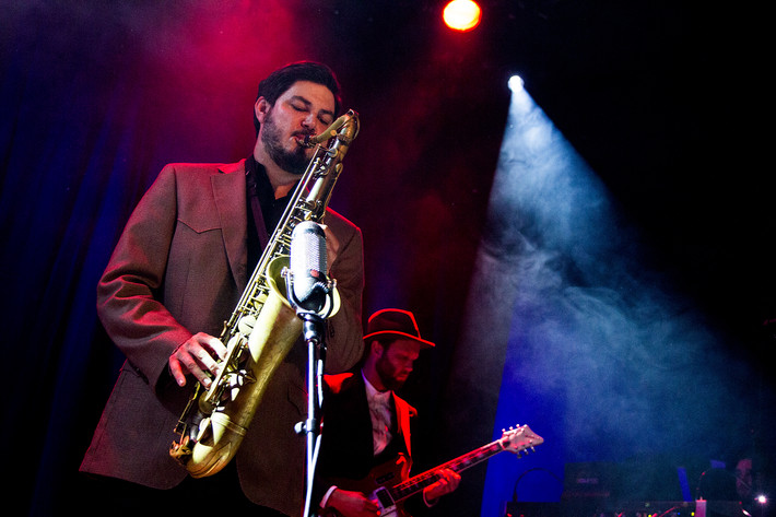 2015-09-12 - Leon Bridges från Debaser Medis, Stockholm