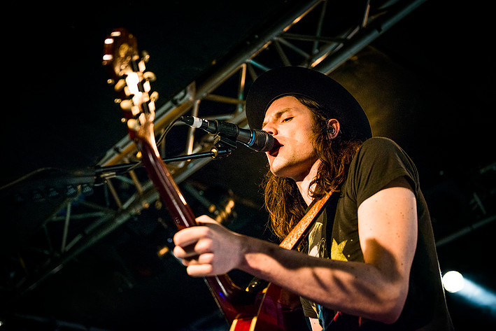 2015-10-22 - James Bay från Debaser Strand, Stockholm