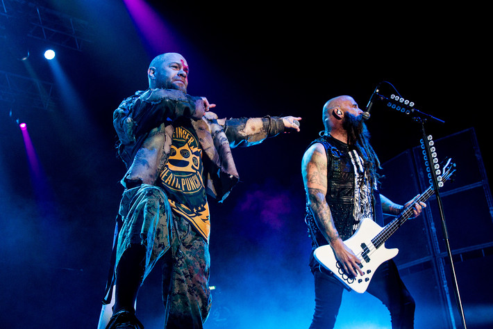 2015-11-04 - Five Finger Death Punch från Hovet, Stockholm