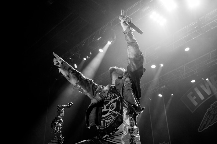 2015-11-04 - Five Finger Death Punch från Hovet, Stockholm