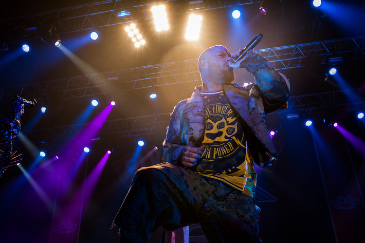 2015-11-04 - Five Finger Death Punch från Hovet, Stockholm