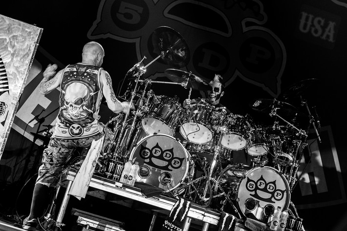 2015-11-04 - Five Finger Death Punch från Hovet, Stockholm