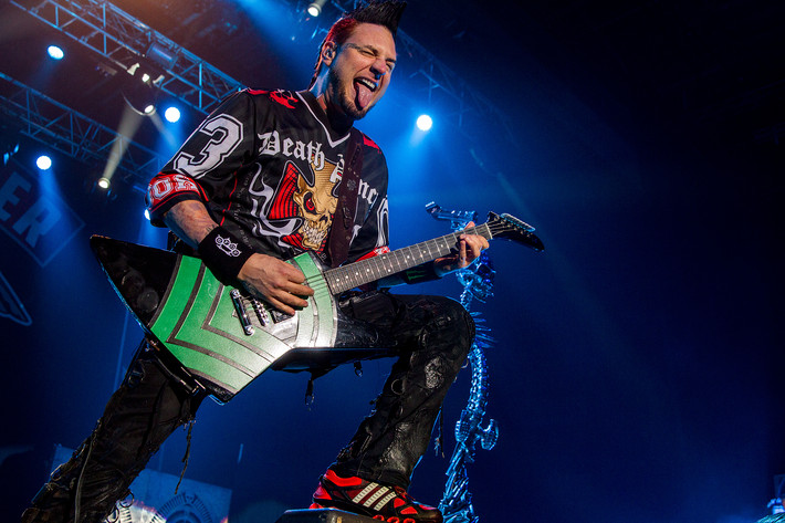 2015-11-04 - Five Finger Death Punch från Hovet, Stockholm