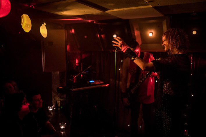 2015-11-06 - Alice In Videoland från Kafé de luxe, Växjö