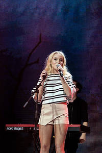 2015-11-13 - Zara Larsson från Hallenstadion, Zürich