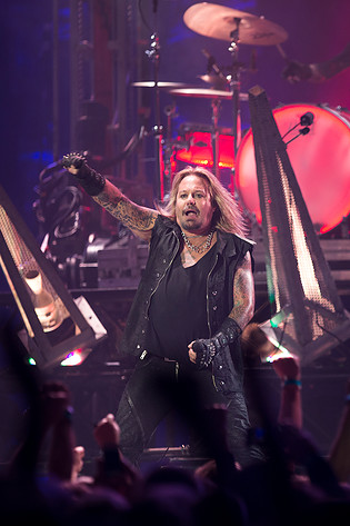 2015-11-16 - Mötley Crüe från Globen, Stockholm