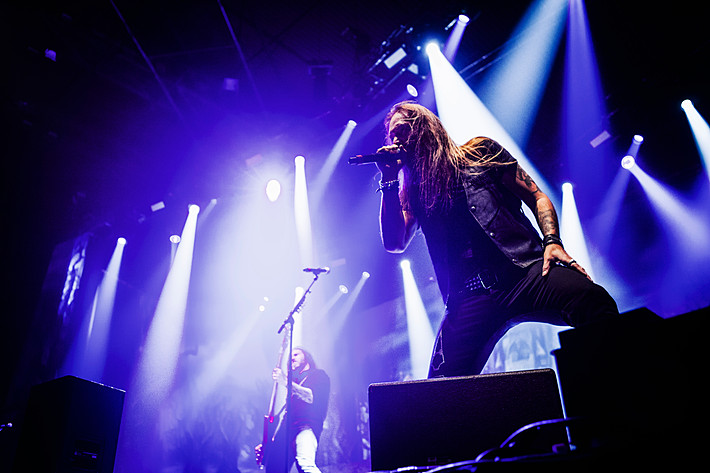2015-11-28 - Hammerfall från Scandinavium, Göteborg