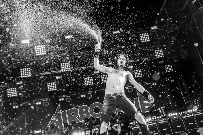 2015-06-04 - Airbourne från Sweden Rock Festival, Sölvesborg