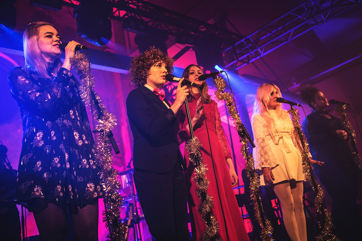 2015-12-13 - First Aid Kit, Seinabo Sey, Amanda Bergman & Maja Francis från Färgfabriken, Stockholm