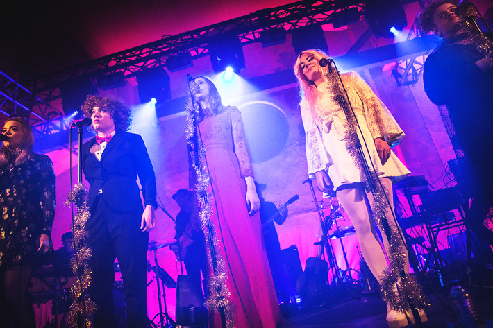 2015-12-13 - First Aid Kit, Seinabo Sey, Amanda Bergman & Maja Francis från Färgfabriken, Stockholm