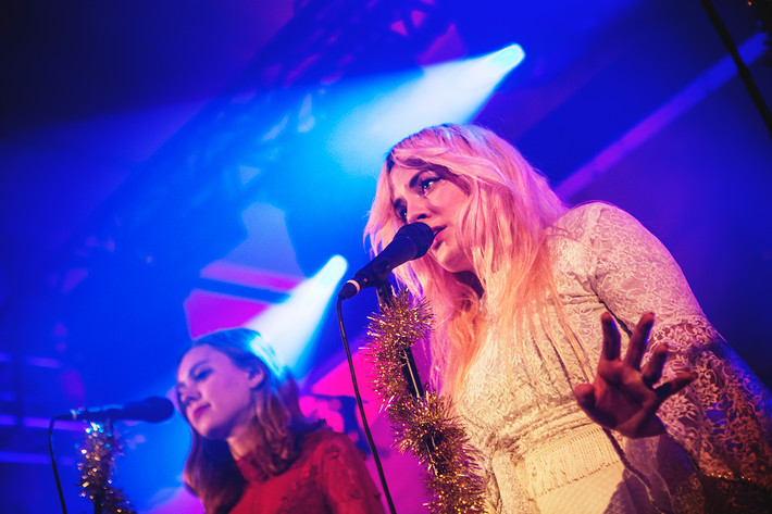 2015-12-13 - First Aid Kit, Seinabo Sey, Amanda Bergman & Maja Francis från Färgfabriken, Stockholm