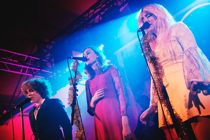 2015-12-13 - First Aid Kit, Seinabo Sey, Amanda Bergman & Maja Francis från Färgfabriken, Stockholm