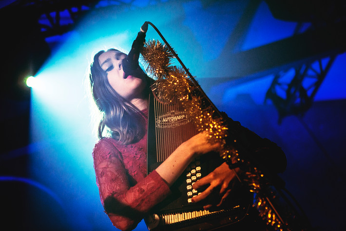 2015-12-13 - First Aid Kit, Seinabo Sey, Amanda Bergman & Maja Francis från Färgfabriken, Stockholm