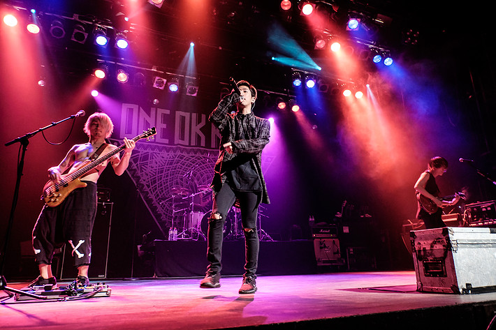2015-12-20 - One Ok Rock från X-tra, Zürich