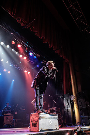 2015-12-20 - One Ok Rock från X-tra, Zürich
