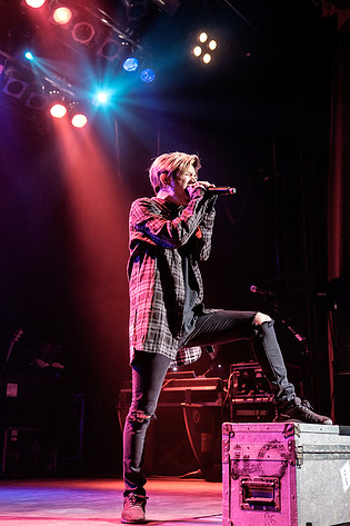 2015-12-20 - One Ok Rock från X-tra, Zürich