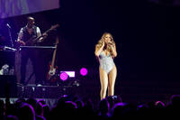 2016-04-02 - Mariah Carey från Globen, Stockholm