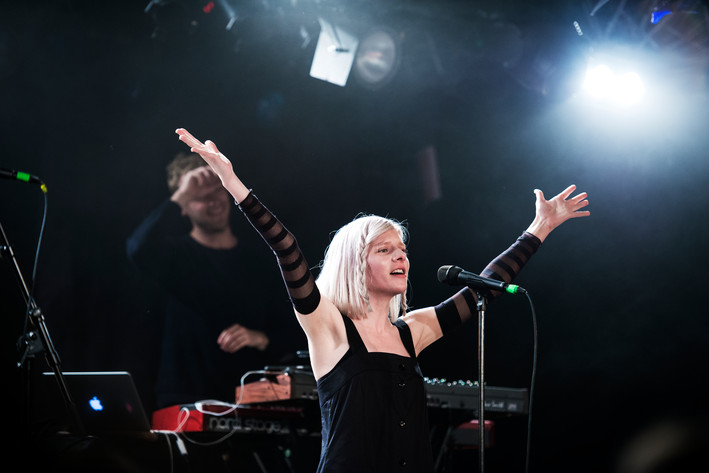 2016-04-27 - Aurora från Debaser Strand, Stockholm