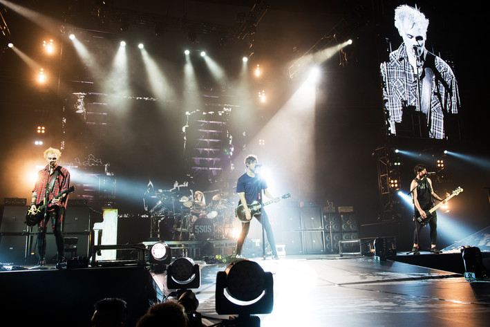2016-06-01 - 5 Seconds of Summer från Globen, Stockholm