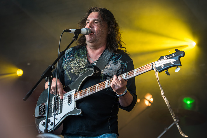 2016-06-04 - Neon rose från Muskelrock, Alvesta