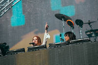 2016-06-11 - Icona Pop från Summerburst Stockholm, Stockholm