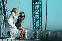 2016-06-11 - Icona Pop från Summerburst Stockholm, Stockholm