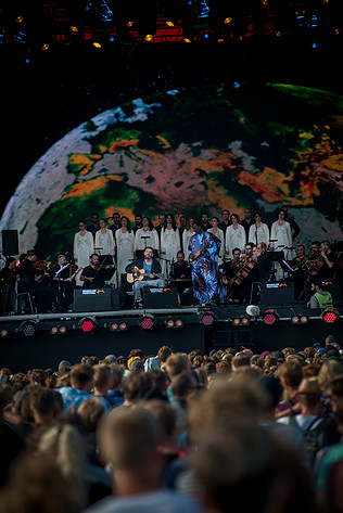 2016-06-29 - The Orchestra of Syrian Musicians + Damon Albarn från Roskildefestivalen, Roskilde