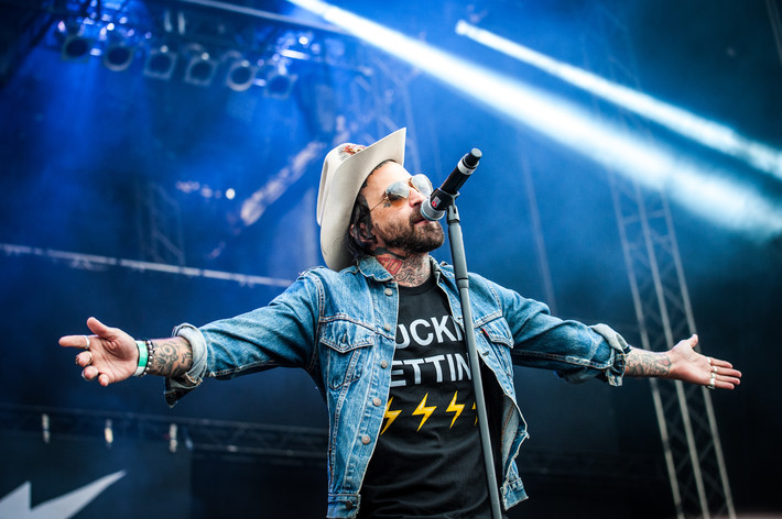 2016-06-30 - Yelawolf från Bråvalla, Norrköping