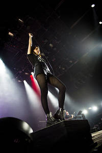 2016-06-30 - CHVRCHES från Roskildefestivalen, Roskilde
