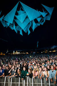 2016-06-30 - CHVRCHES från Roskildefestivalen, Roskilde