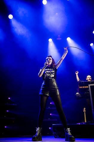 2016-06-30 - CHVRCHES från Roskildefestivalen, Roskilde