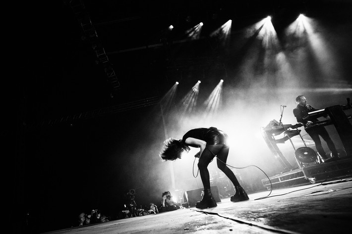 2016-06-30 - CHVRCHES från Roskildefestivalen, Roskilde