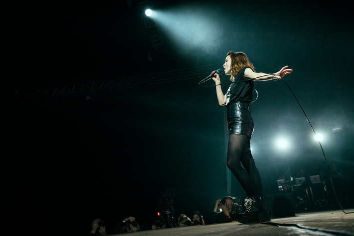 2016-06-30 - CHVRCHES från Roskildefestivalen, Roskilde