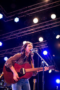 2016-07-01 - Hurray for the Riff Raff från Roskildefestivalen, Roskilde