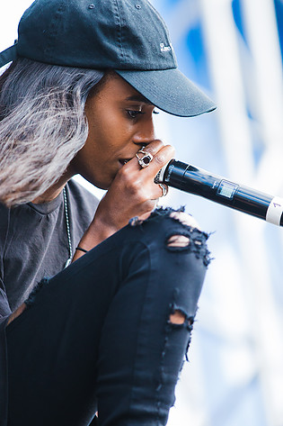 2016-07-01 - Angel Haze från Bråvalla, Norrköping